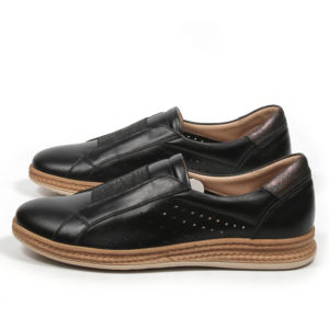 Кроссовки MT420