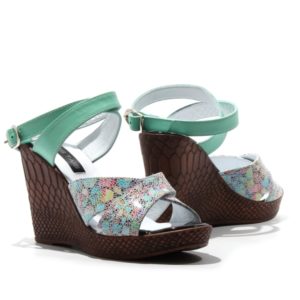 Босоножки MT003